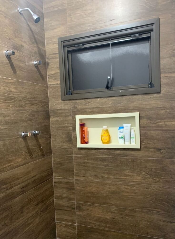 Casa à venda com 2 quartos, 110m² - Foto 1