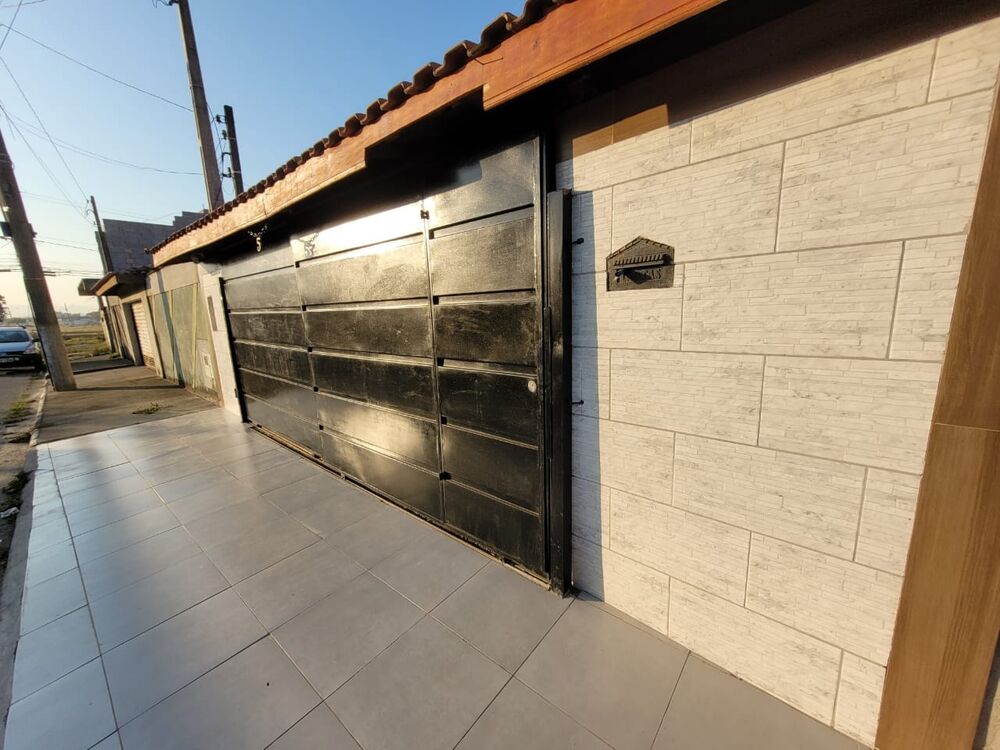 Casa à venda com 2 quartos, 84m² - Foto 2