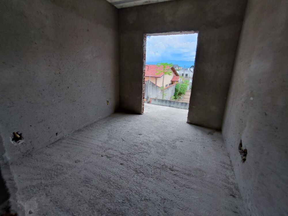 Sobrado à venda com 3 quartos, 210m² - Foto 4