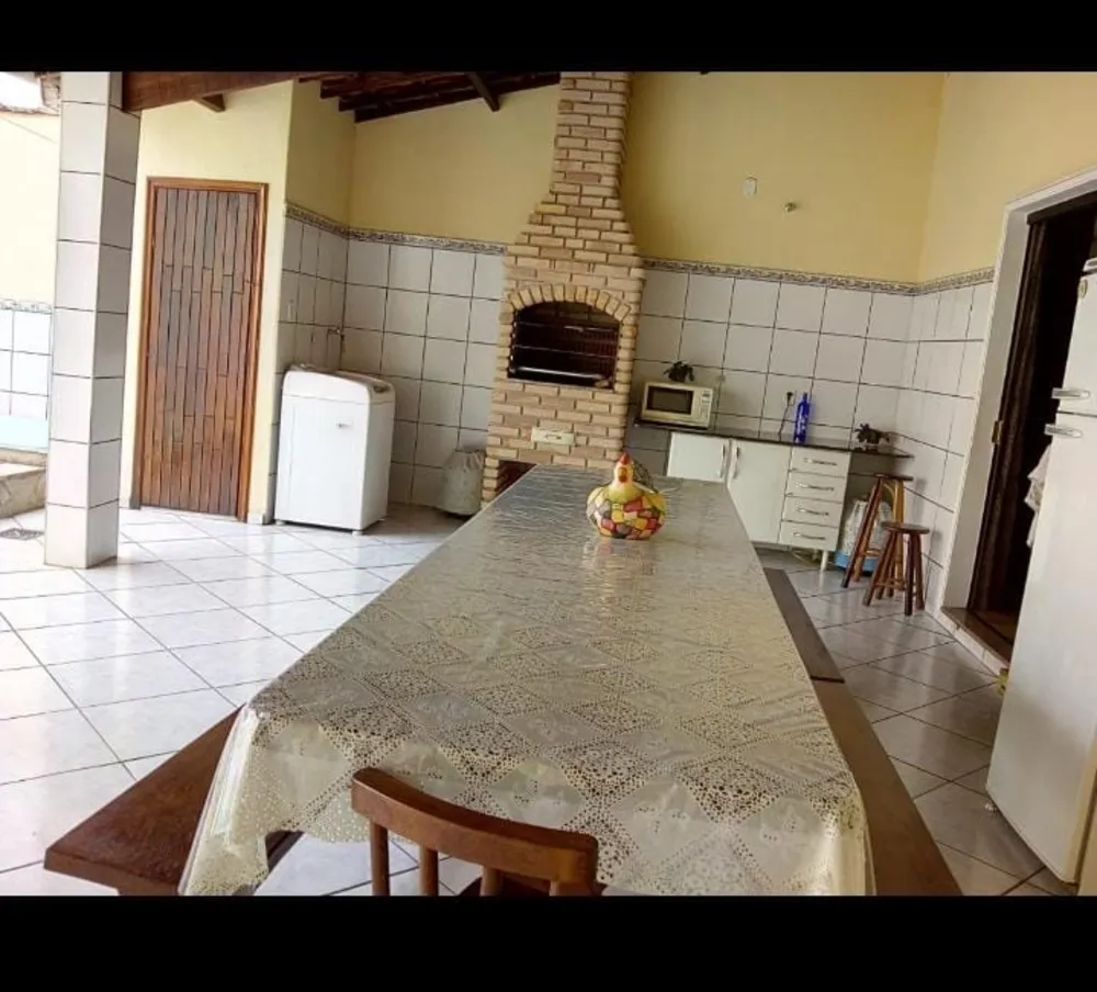 Casa, 3 quartos, 215 m² - Foto 2
