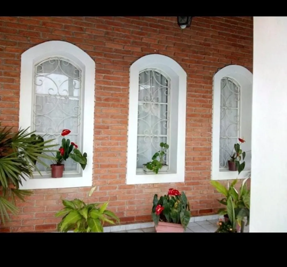 Casa, 3 quartos, 215 m² - Foto 1
