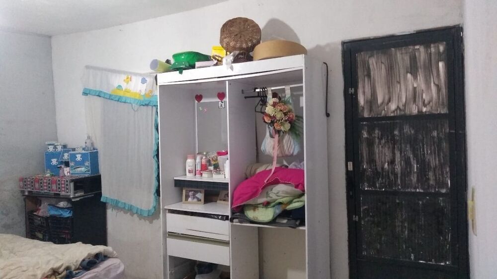 Casa à venda com 3 quartos, 250m² - Foto 1