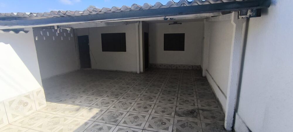 Casa à venda com 2 quartos, 60m² - Foto 1