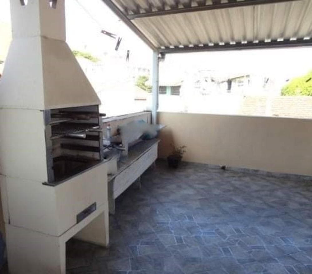 Casa à venda com 5 quartos, 176m² - Foto 4