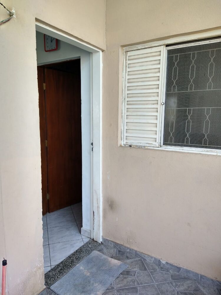 Casa à venda com 5 quartos, 176m² - Foto 1