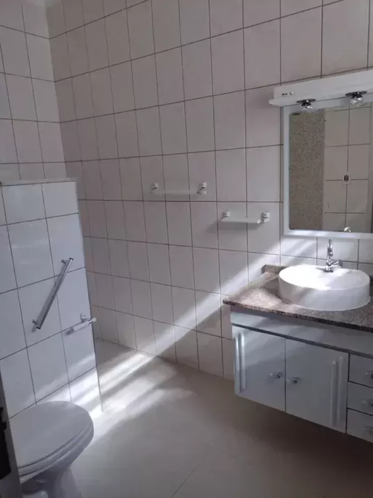 Casa, 3 quartos, 180 m² - Foto 1
