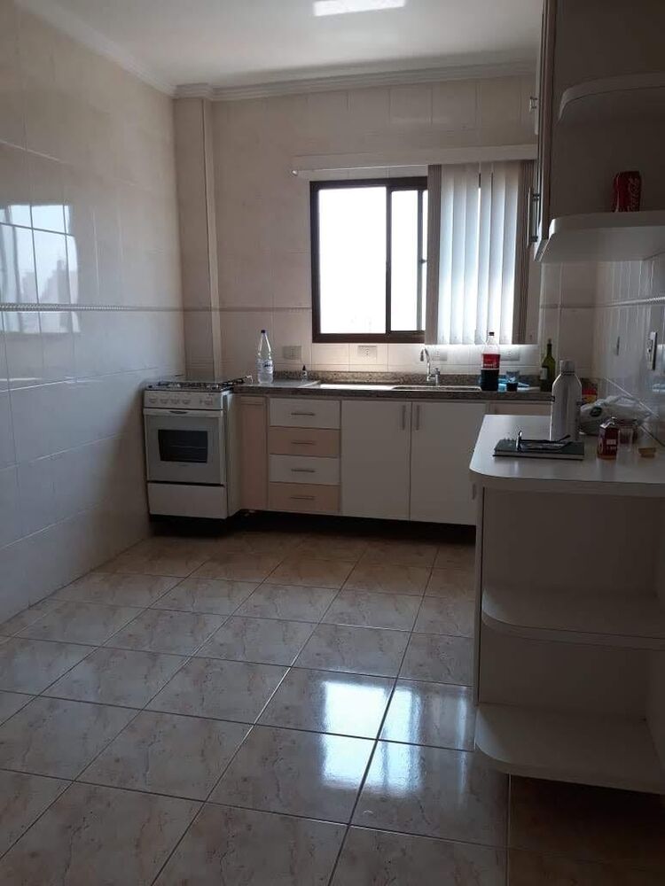 Apartamento à venda com 3 quartos, 96m² - Foto 2