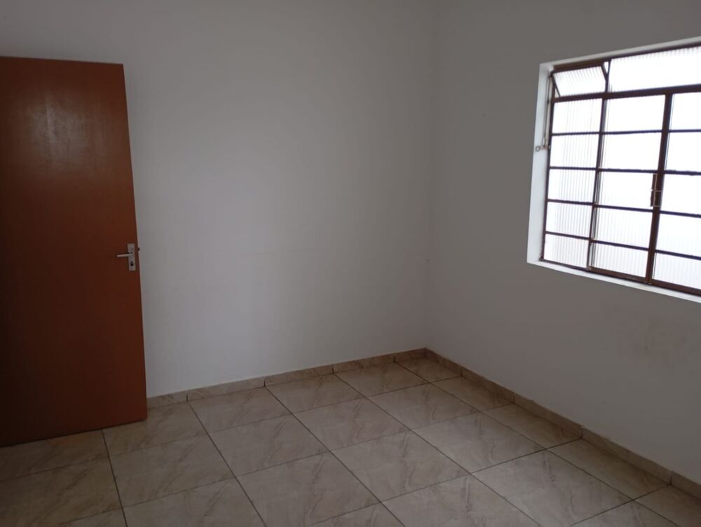 Casa, 4 quartos, 170 m² - Foto 2