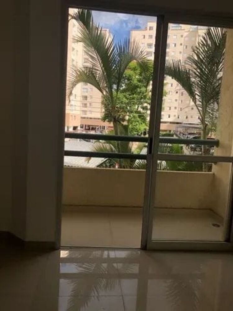 Apartamento à venda com 3 quartos, 90m² - Foto 2