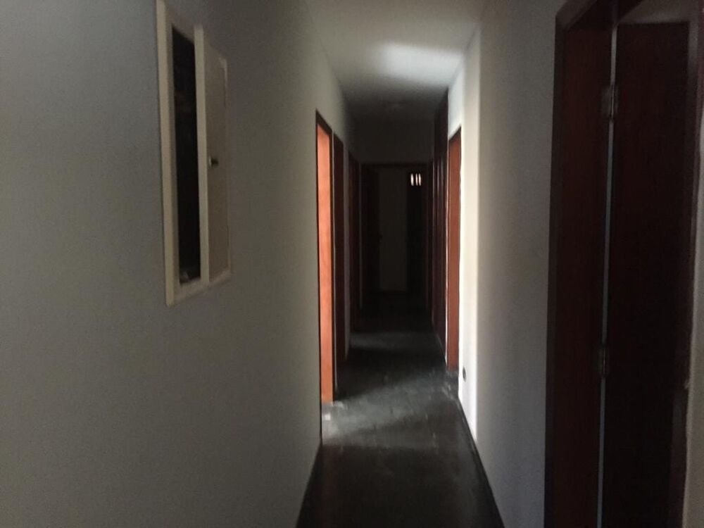 Casa à venda com 5 quartos, 200m² - Foto 7