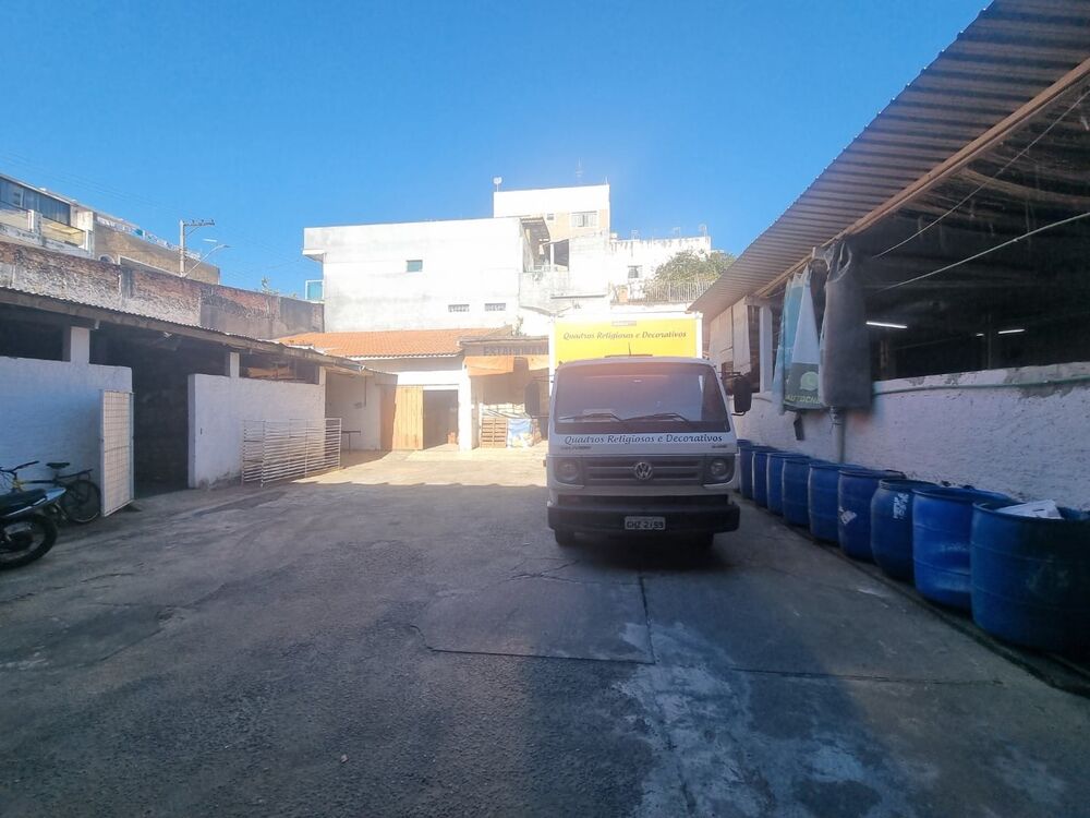 Depósito-Galpão-Armazém à venda, 245m² - Foto 1