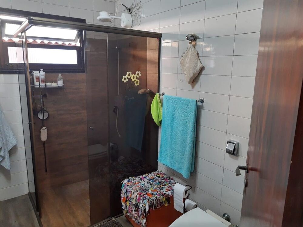 Casa de Condomínio à venda com 4 quartos, 322m² - Foto 1