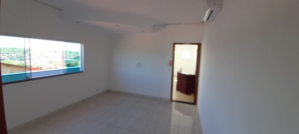 Sobrado à venda com 3 quartos, 210m² - Foto 1