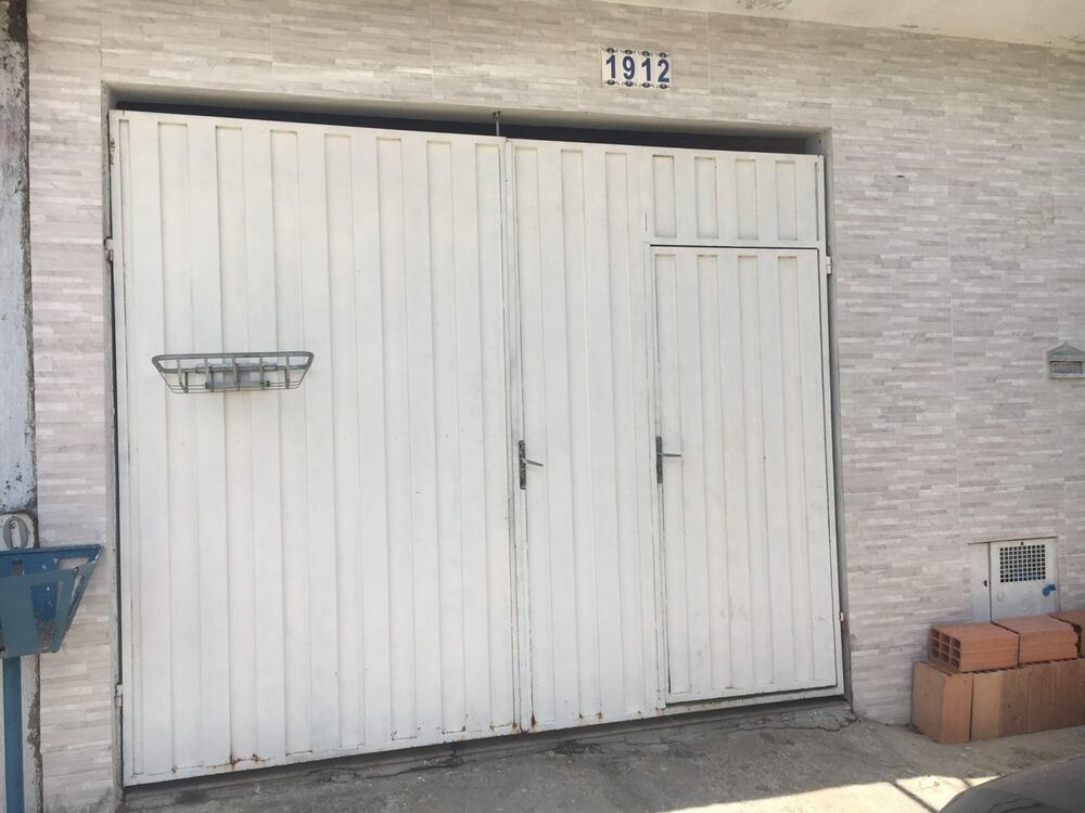 Casa à venda com 2 quartos, 75m² - Foto 1