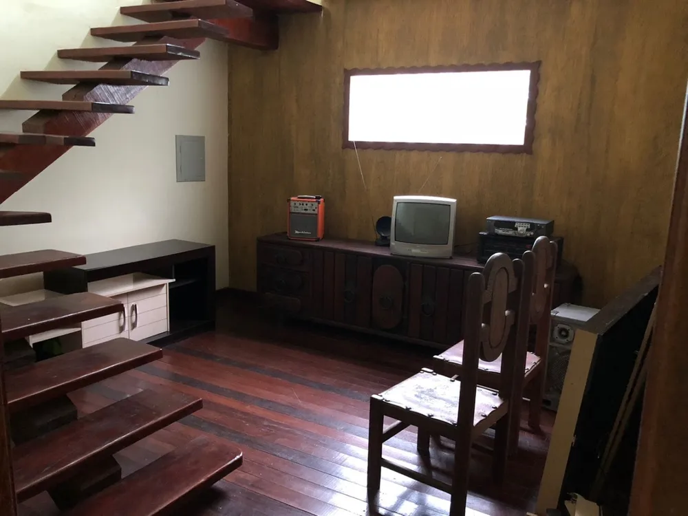 Sítio, 3 quartos, 2000 m² - Foto 1