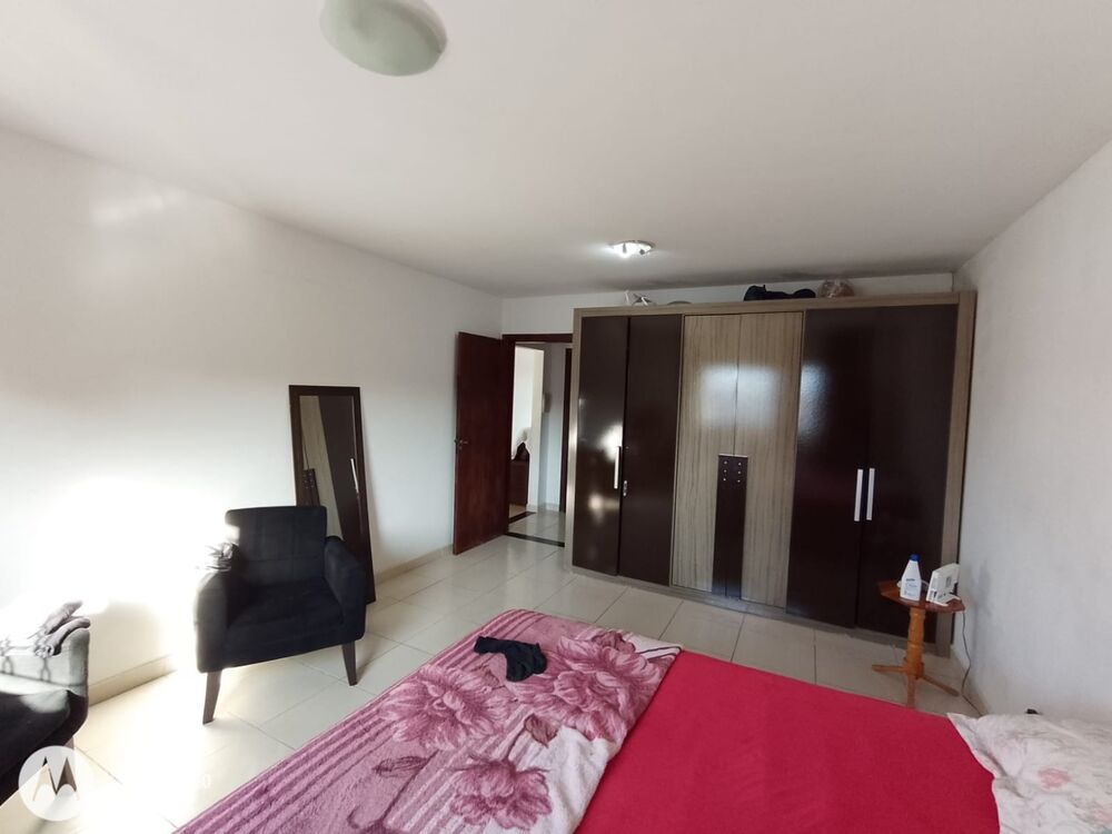 Casa à venda com 2 quartos, 109m² - Foto 3