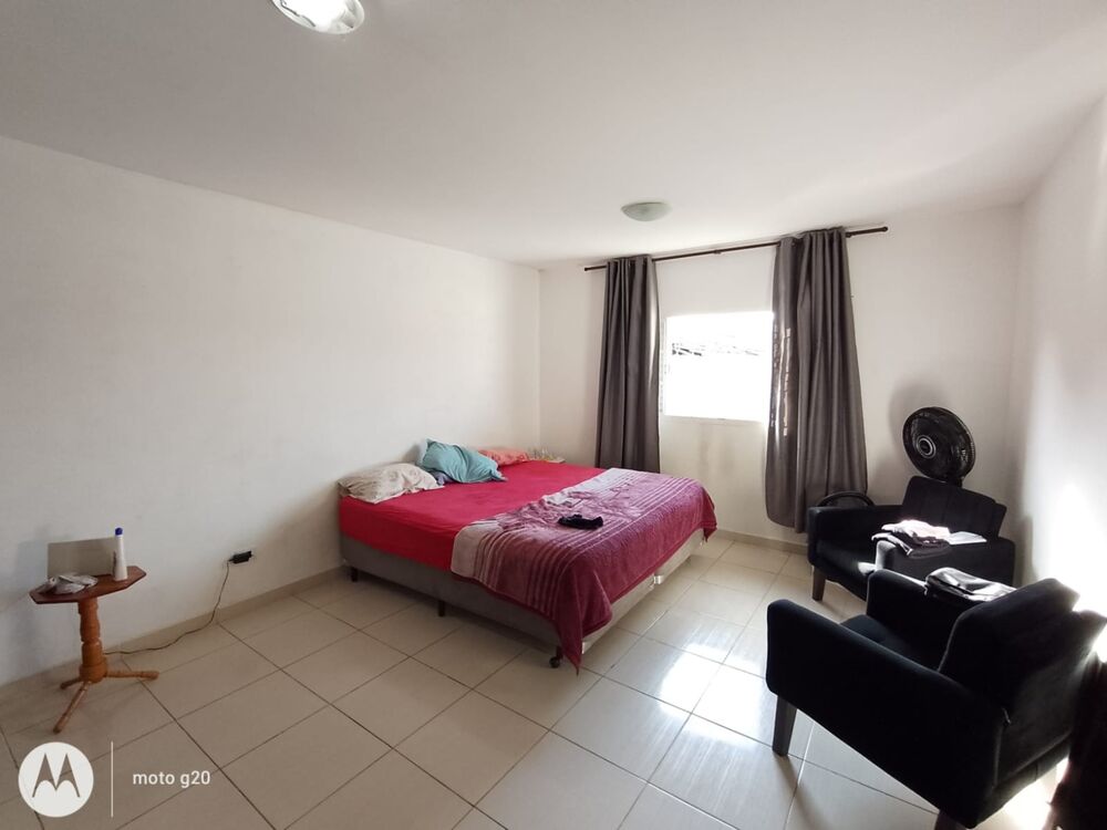 Casa à venda com 2 quartos, 109m² - Foto 4