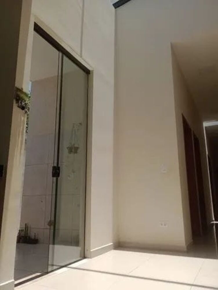 Casa à venda com 3 quartos, 140m² - Foto 2