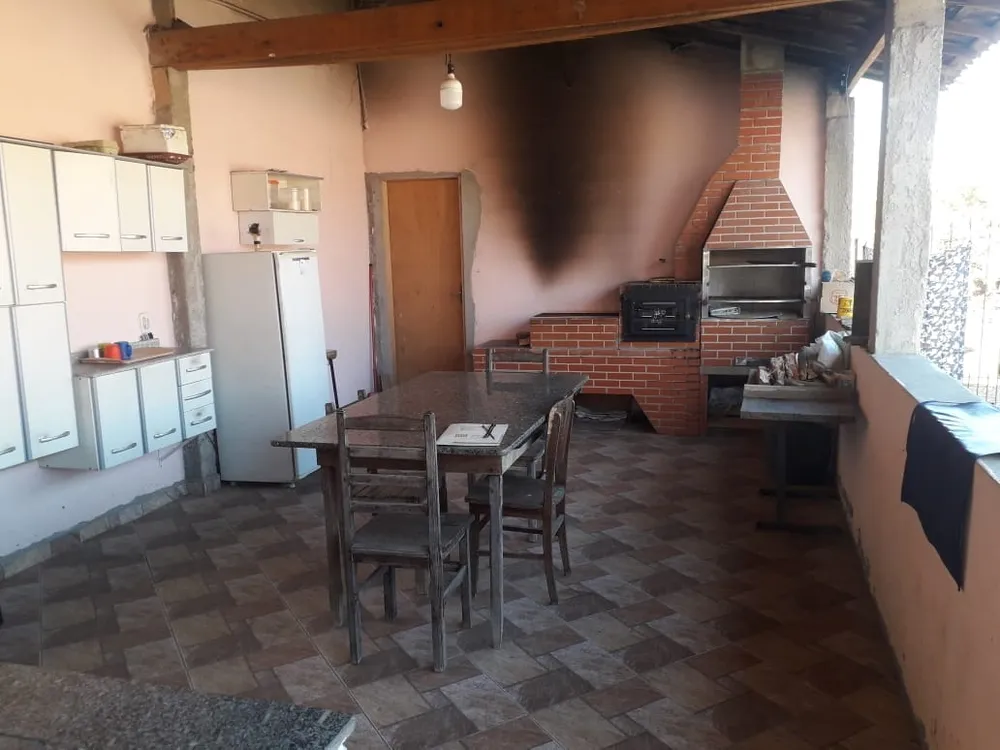Casa, 2 quartos, 180 m² - Foto 1