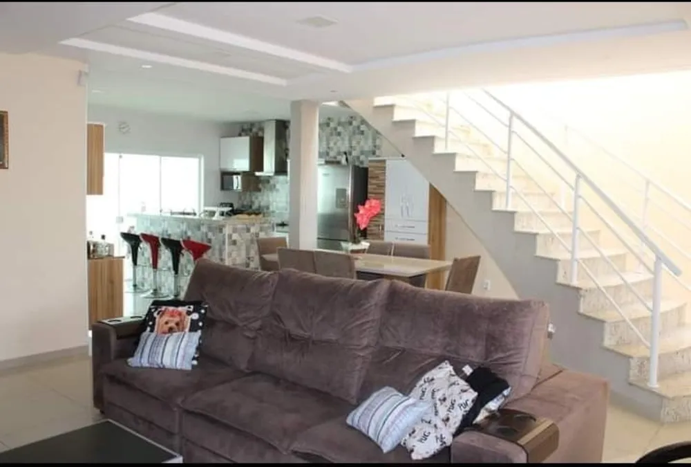 Sobrado, 3 quartos, 288 m² - Foto 4