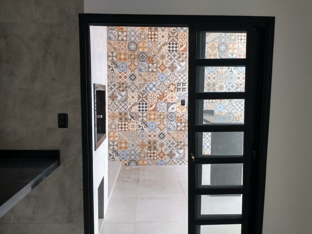 Casa à venda e aluguel com 3 quartos, 115m² - Foto 3