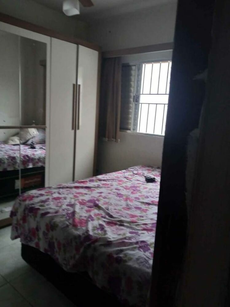 Casa à venda com 2 quartos, 90m² - Foto 4