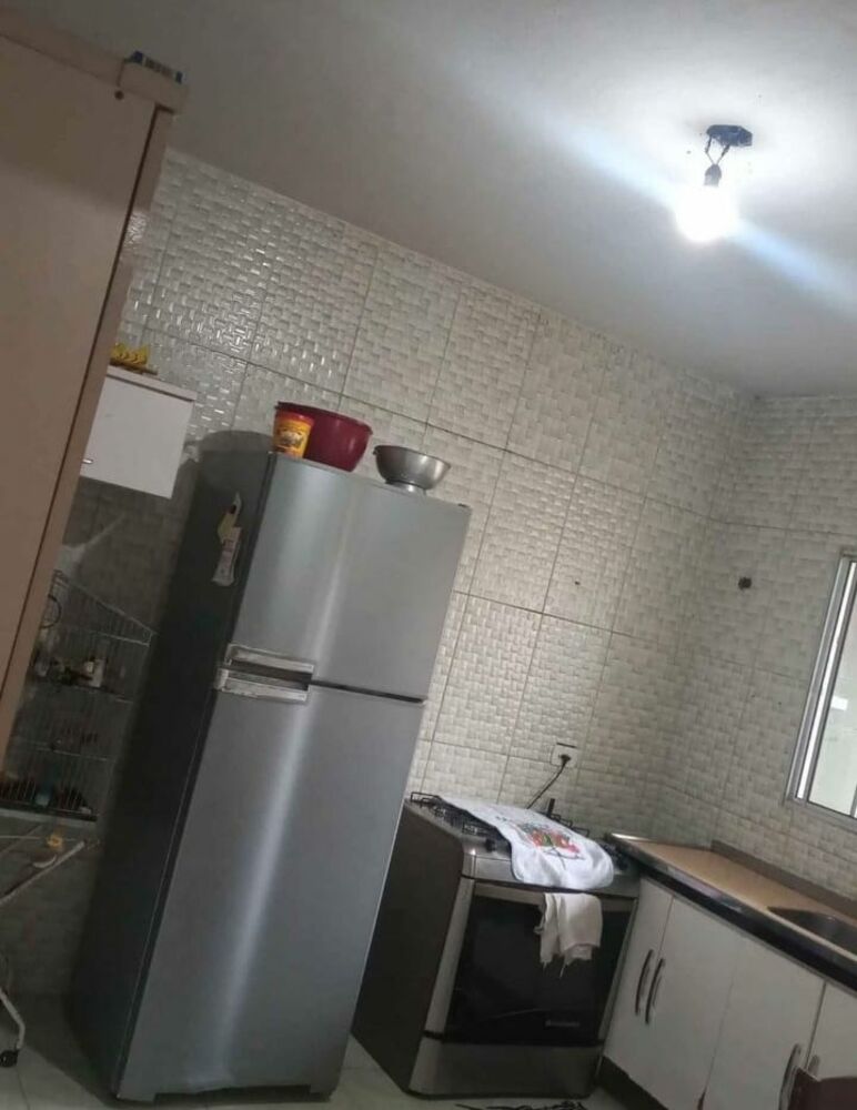 Casa à venda com 2 quartos, 90m² - Foto 3