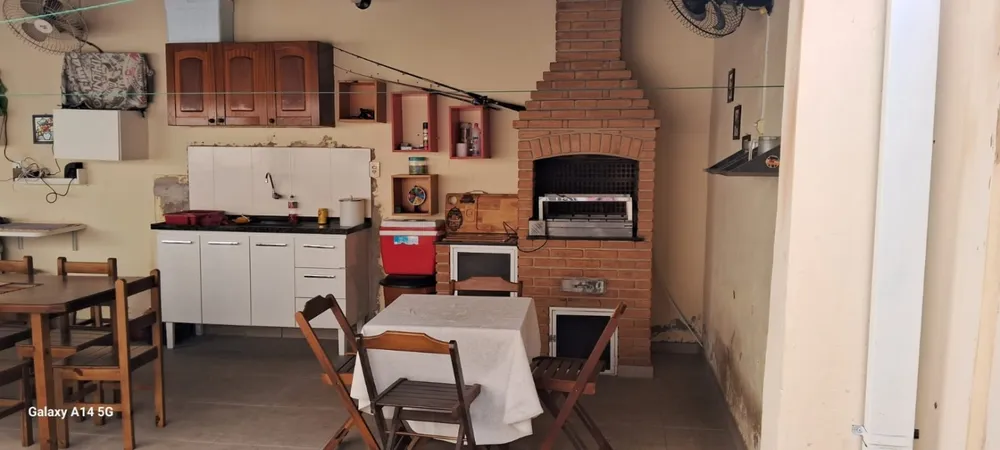 Casa, 3 quartos, 217 m² - Foto 1