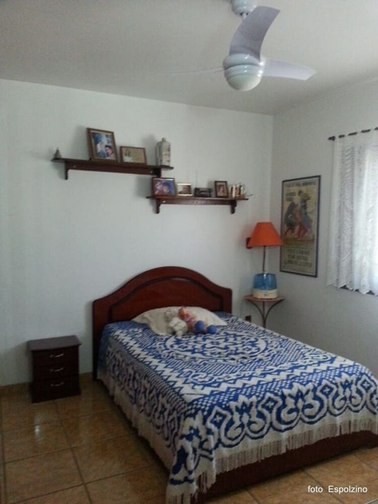Sobrado à venda com 3 quartos, 210m² - Foto 1