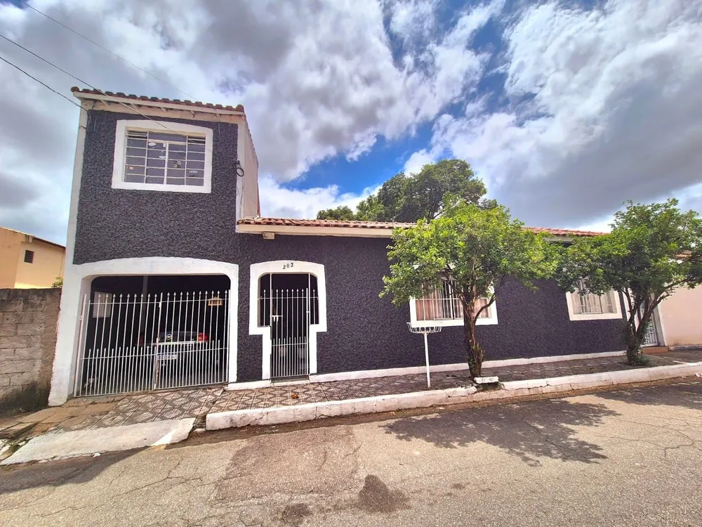 Casa, 3 quartos, 152 m² - Foto 1