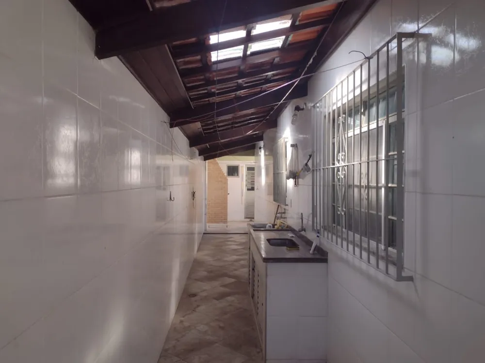 Casa, 3 quartos, 199 m² - Foto 2