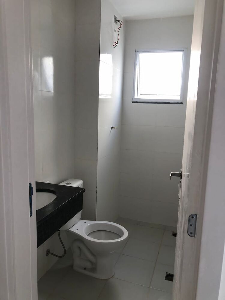 Apartamento à venda com 2 quartos, 63m² - Foto 2