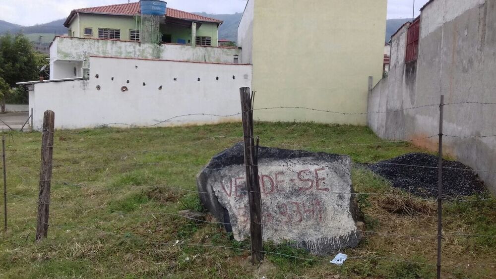 Terreno à venda, 241m² - Foto 1