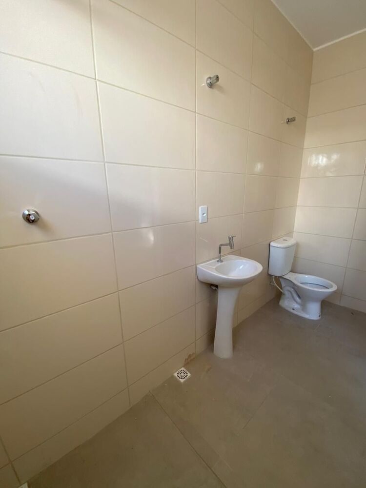 Casa à venda com 2 quartos, 65m² - Foto 4