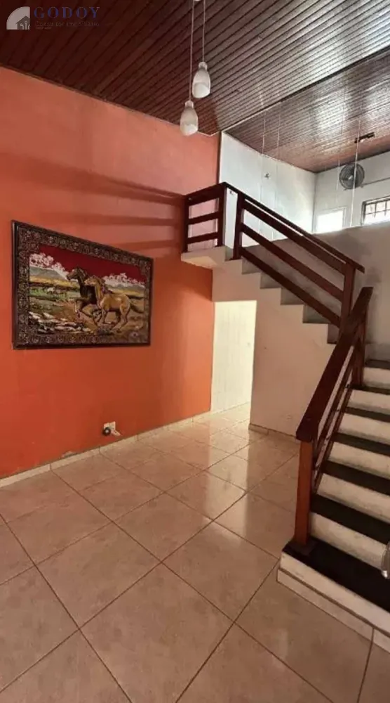 Casa, 3 quartos, 235 m² - Foto 1