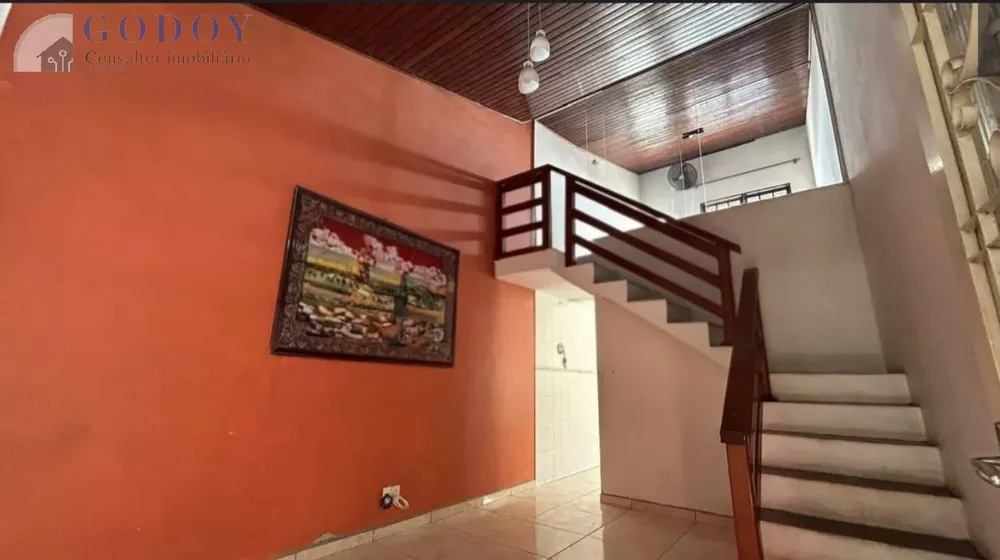 Casa, 3 quartos, 235 m² - Foto 2