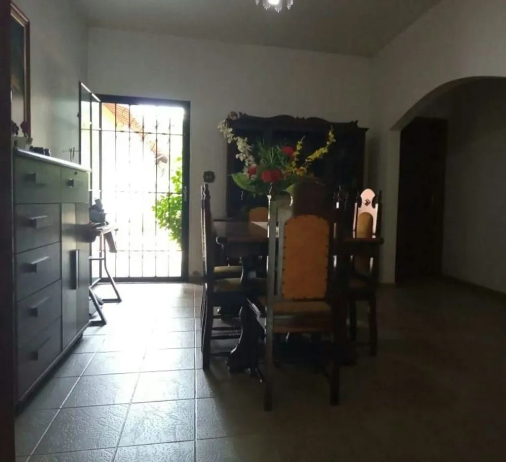 Casa, 3 quartos, 300 m² - Foto 2