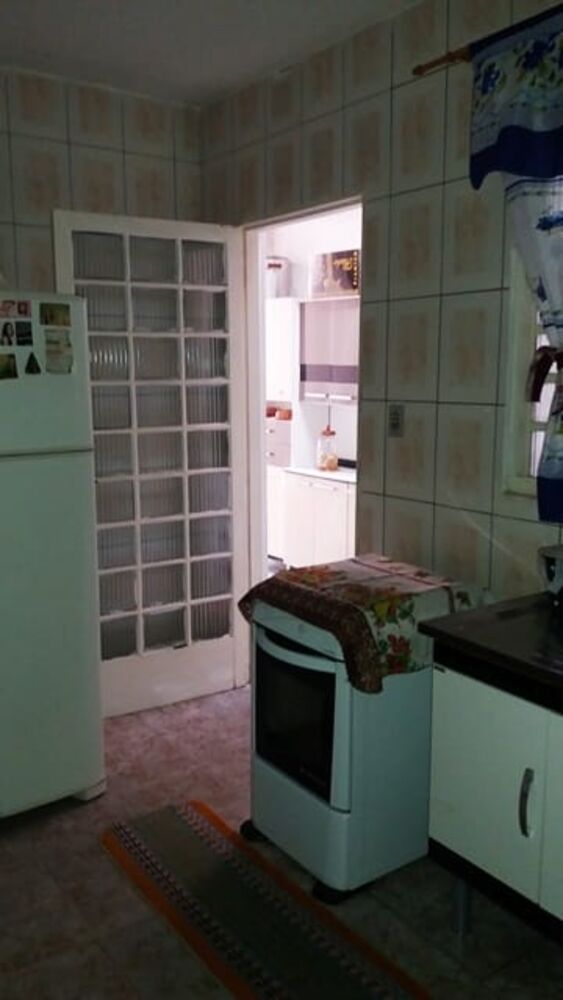 Casa à venda com 3 quartos, 83m² - Foto 1