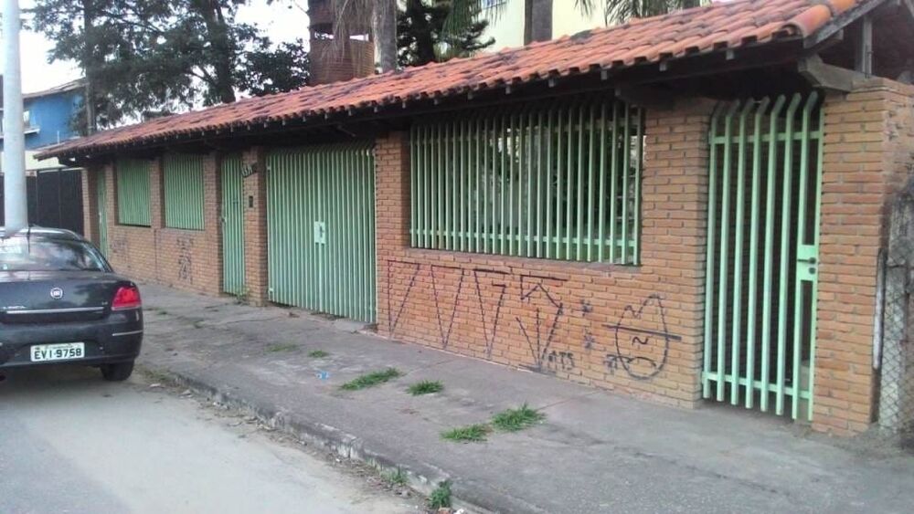 Casa à venda com 5 quartos, 305m² - Foto 16