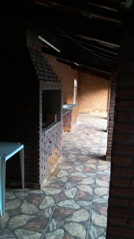 Casa à venda com 5 quartos, 305m² - Foto 4