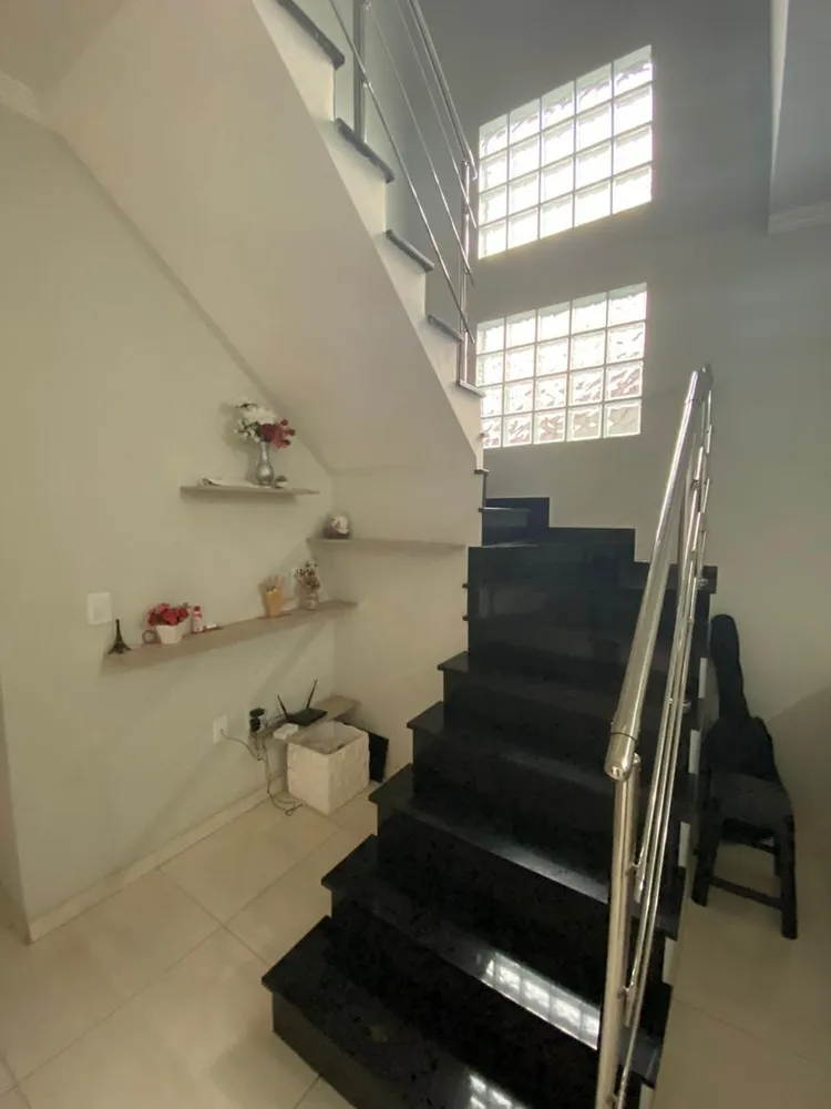 Sobrado, 3 quartos, 172 m² - Foto 2