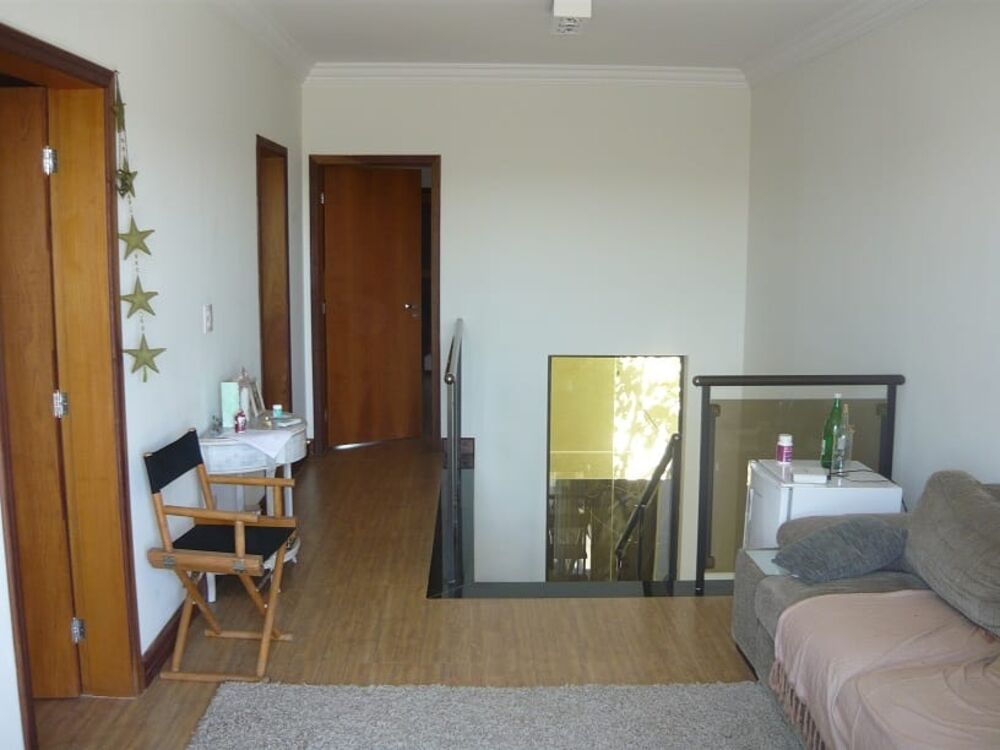 Sobrado à venda com 3 quartos, 304m² - Foto 1