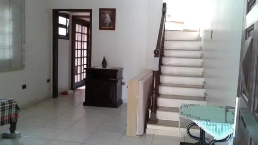 Casa, 5 quartos, 180 m² - Foto 1