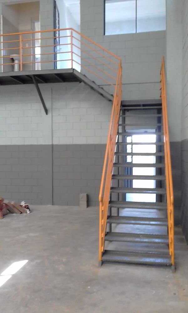 Depósito-Galpão, 750 m² - Foto 1