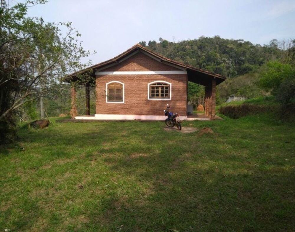 Chácara à venda com 2 quartos, 90m² - Foto 1