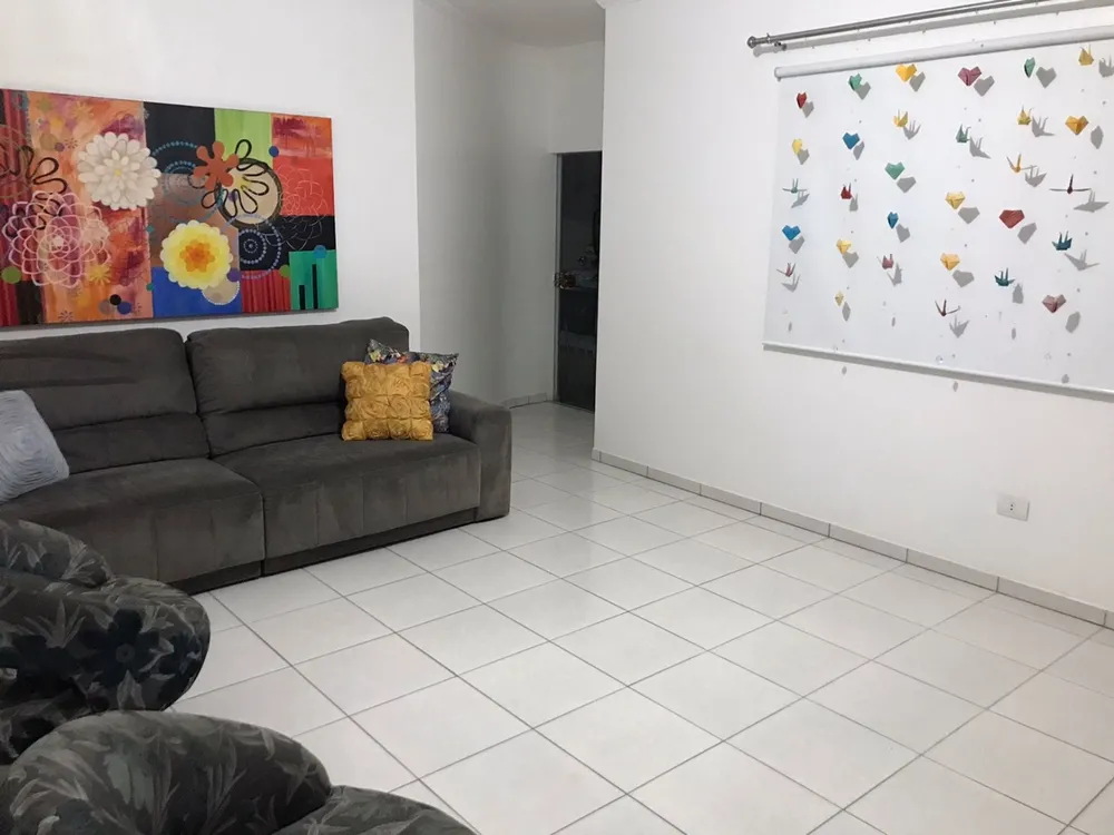 Casa, 3 quartos, 232 m² - Foto 2