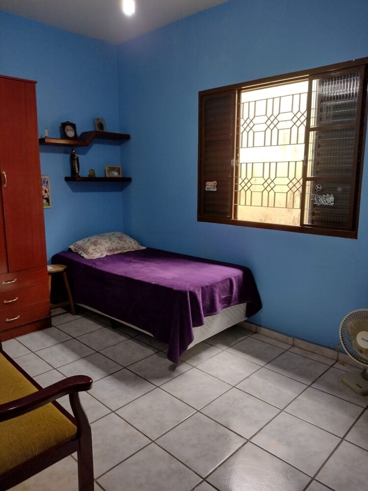 Casa à venda com 2 quartos, 125m² - Foto 2