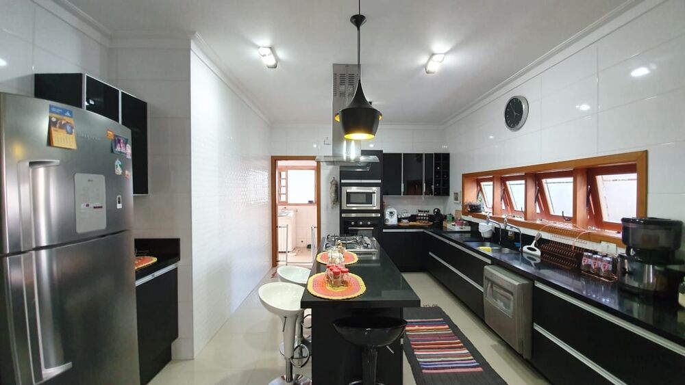 Casa de Condomínio à venda com 3 quartos, 650m² - Foto 11