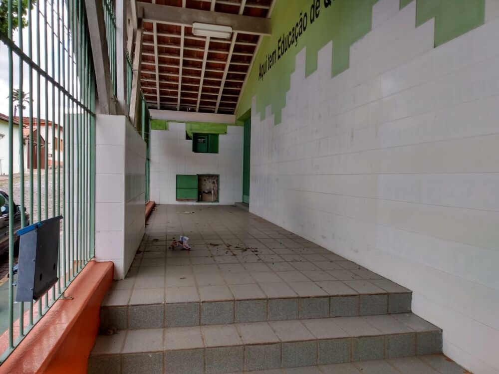 Prédio Inteiro para alugar, 689m² - Foto 1