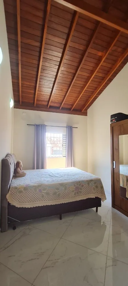 Sobrado, 3 quartos, 237 m² - Foto 1